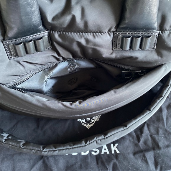 RUDSAK CROSSBODY BAG - BRAND NEW - Picture 4 of 13